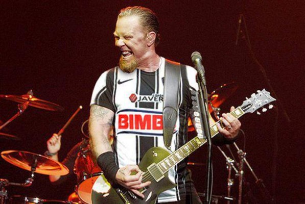 ¡Impensable! Famosos que han vestido playeras de equipos mexicanos