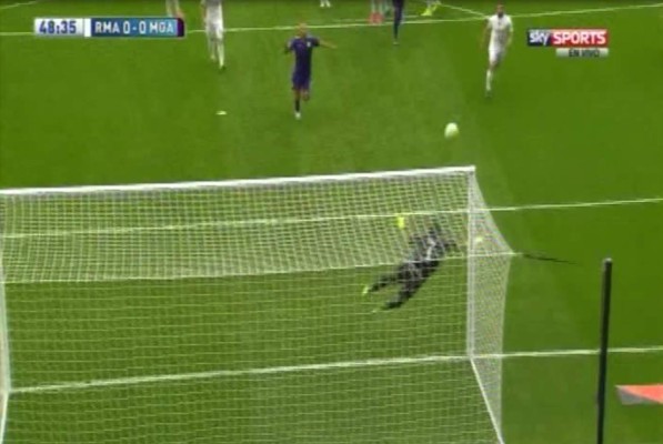VIDEO: La espectacular atajada con la que Keylor Navas evitó el gol del Málaga