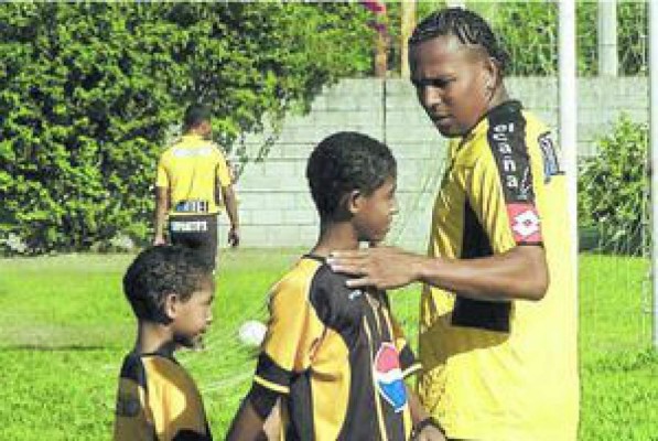 En fotos: Tremendo cambio, así lucen hoy los hijos mayores de Carlos Pavón