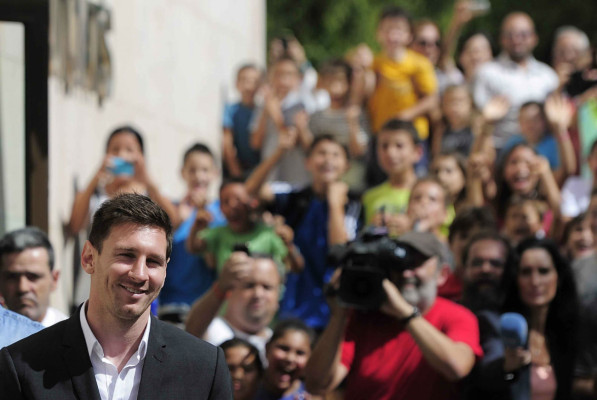 Messi declara ante juez de Barcelona en caso de supuesto fraude.