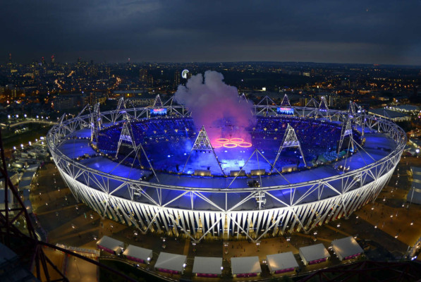 Gran ambiente inauguración de los Juegos Londres 2012.