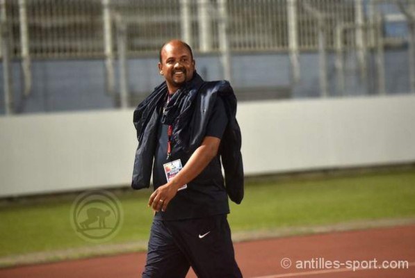 Fabián Coito en el top 5 de los entrenadores mejor pagados de la Copa Oro 2019