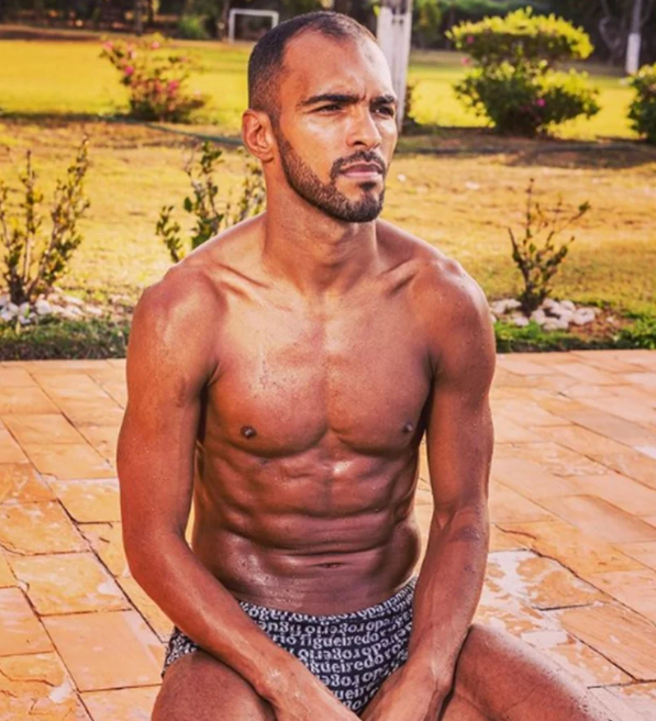 El primer futbolista brasileño en salir del clóset: ‘‘He tenido una relación con un hombre y una mujer; soy bisexual’’