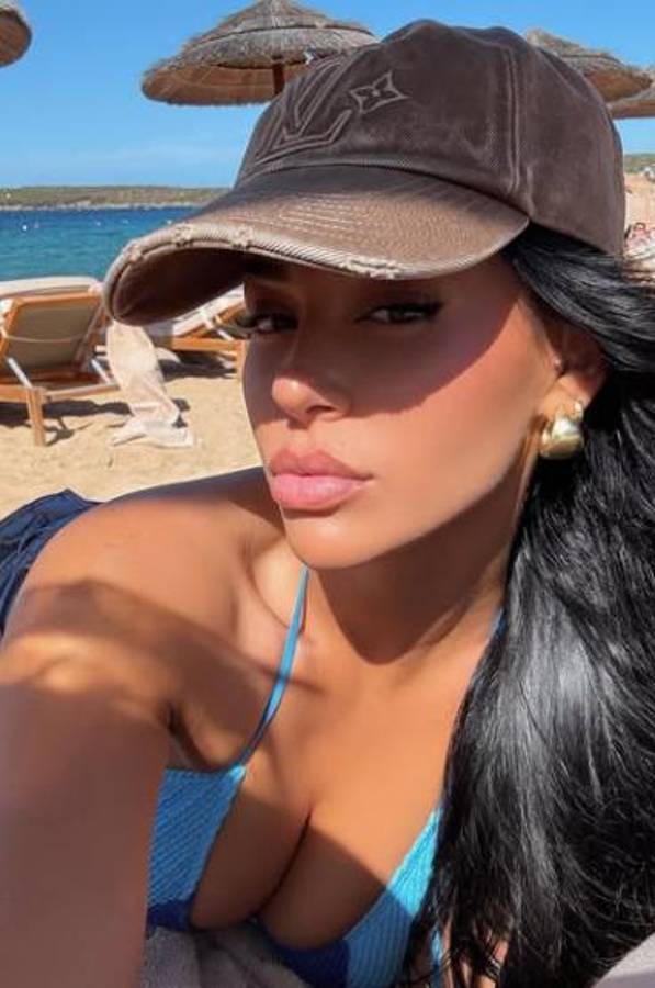 ¡Bien enamorados! Así fueron captados Bellingham con su espectacular novia mientras se recupera de su lesión