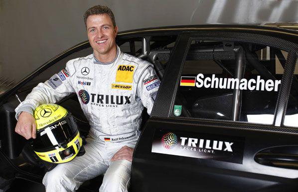 Famoso piloto de Fórmula 1 anuncia que es gay y presenta su novio: “Después de dos años, por fin pueden mostrar su amor”