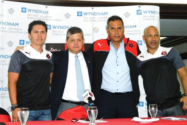 Los entrenadores extranjeros que dirigen en Centroamérica