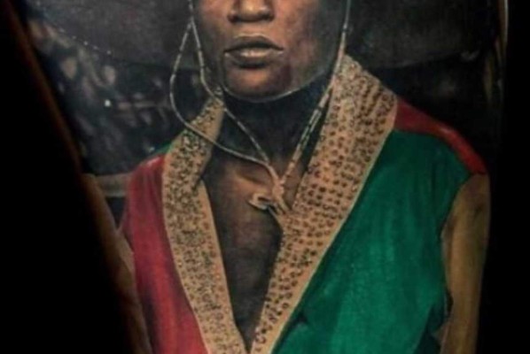 LOCURA: Seguidores de Floyd Mayweather Jr. se tatuaron al boxeador en la piel