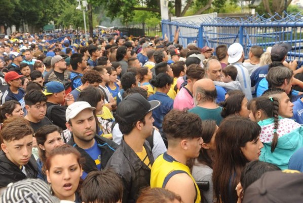 Espectacular llenazo: Afición de Boca Juniors llena la Bombonera en su último entrenamiento