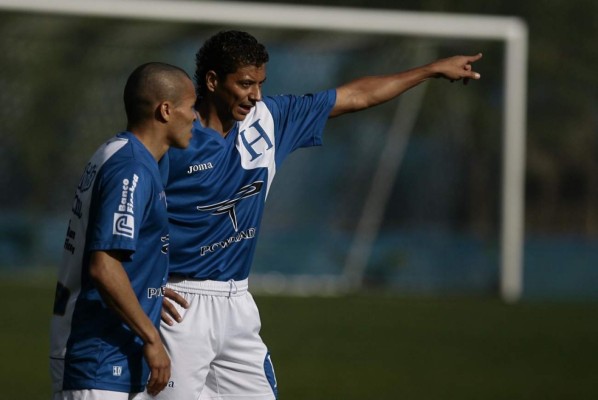 ¡Con tridente! El 11 ideal de Rubilio Castillo en la Selección Nacional de Honduras