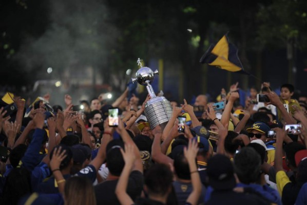 FOTOS: La impresionante despepida de los aficionados al Boca Juniors