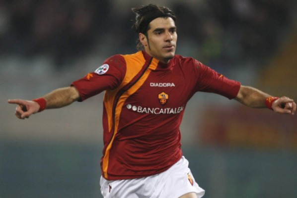 ¡Varios son entrenadores! Lo jugadores de la Roma con los que compartió Edgar Álvarez