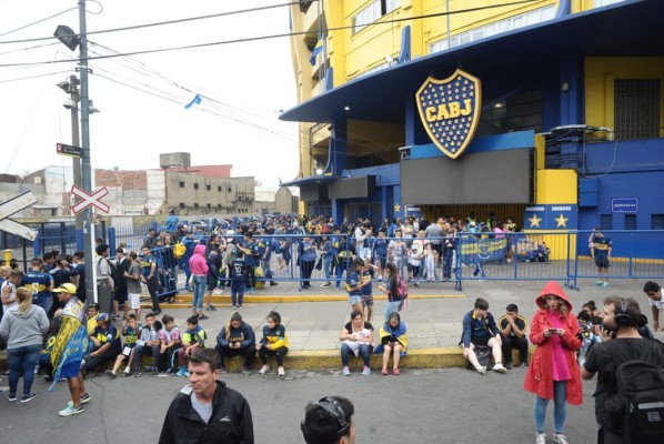 Espectacular llenazo: Afición de Boca Juniors llena la Bombonera en su último entrenamiento