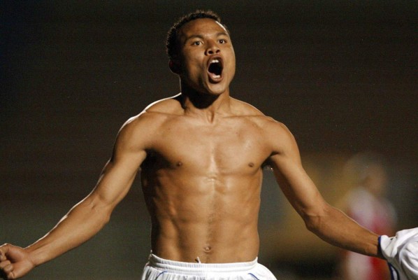 FOTOS: Emil Martínez, el hombre al que la rodilla le rompió su sueño