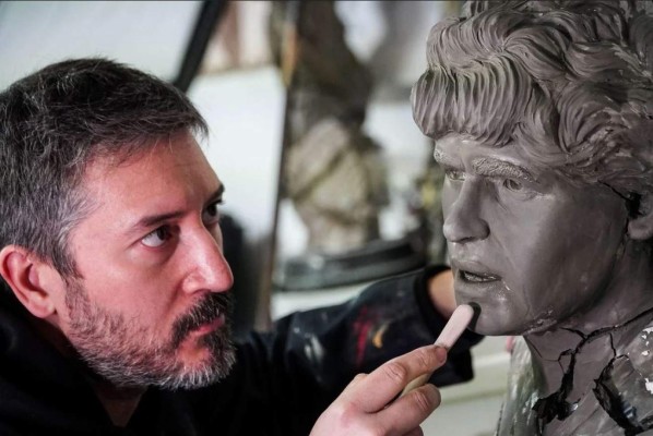 ¡De bronce para que sea eterna! Así es la hermosa estatua de Diego Maradona en Napolés