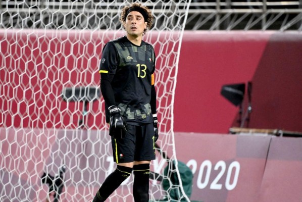 No se vio en TV: Así fue el drama de los penales, la euforia de Dani Alves y el llanto mexicano