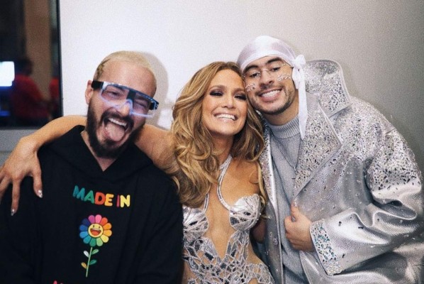 NO SE VIO EN TV: Homenajes a Kobe Bryant y así llegaron JLo y Shakira al Super Bowl