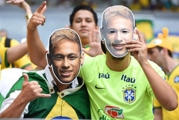 La fiesta en las tribunas en la semifinal Brasil vs Alemania