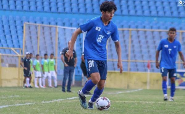 De clase 2004, Aguirre Ortega jugará el Premundial en Honduras con la Selección de El Salvador.