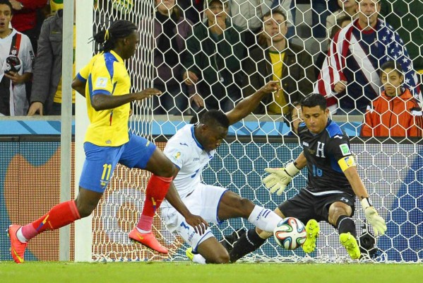 Honduras cae ante Ecuador 2-1