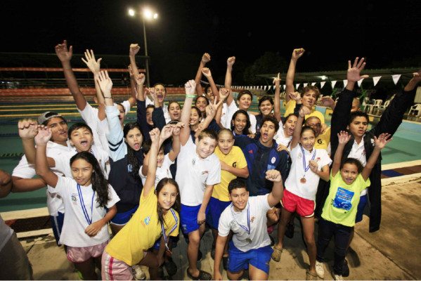 Delfines Sampedranos, campeones centroamericanos