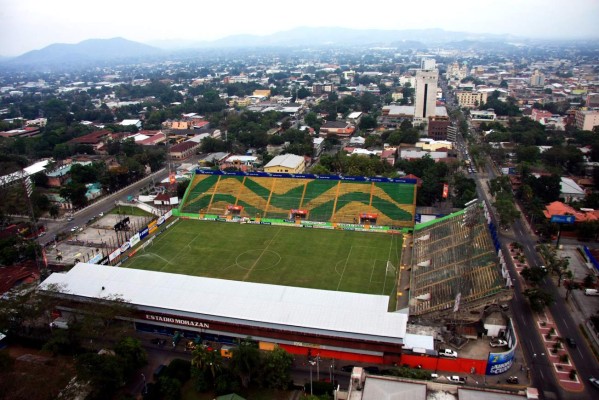 La evolución del estadio Morazán, la casa del clásico sampedrano