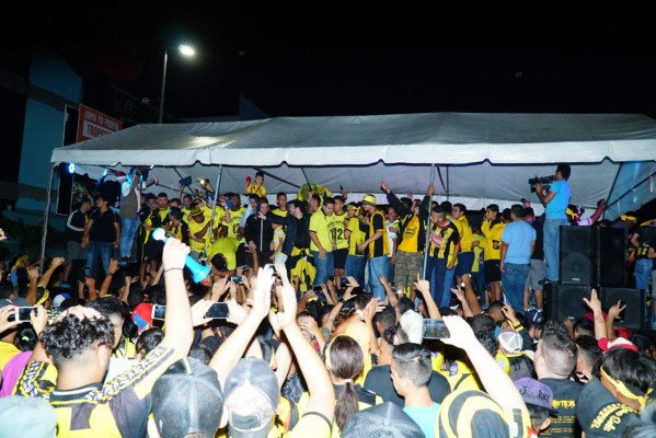 FOTOS: Así fue la fiesta de Real España con su gente en San Pedro Sula