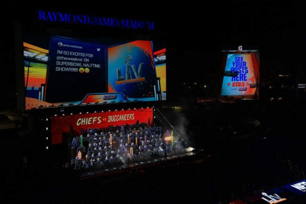 Fotos: Así fue el tremendo show de The Weeknd en el medio tiempo del Super Bowl LV