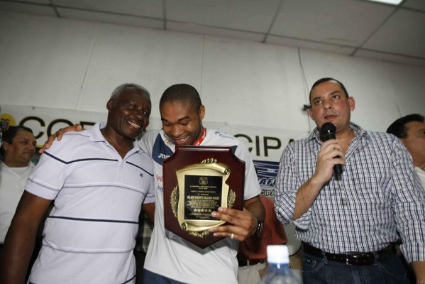 Así forma Don Eulogio Palacios a los futuros jugadores de Liga Nacional