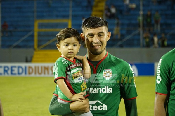 NO VISTE EN TV: Lluvia, mujeres lindas y susto en La Ceiba