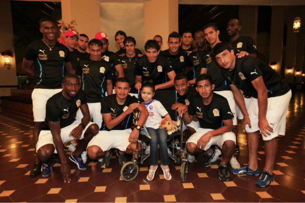 Dania, la niña que emocionó a los merengues.