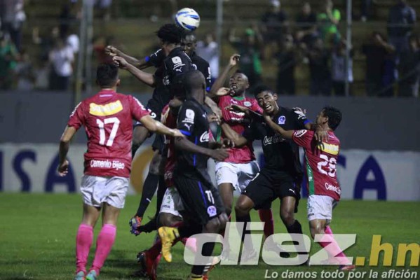 Las mejores imágenes del empate polémico entre Marathón-Olimpia