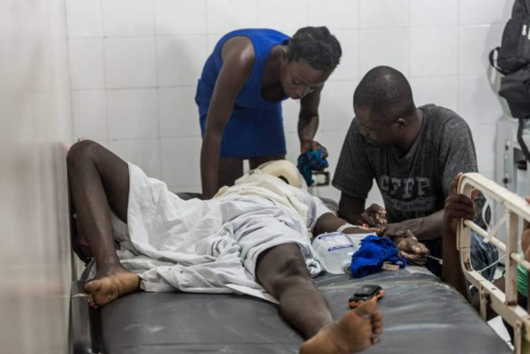 ¡Llanto y dolor! Imágenes del devastador terremoto en Haití donde se reportan 1,300 personas fallecidas