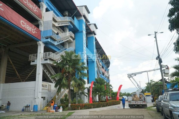 El estadio Olímpico lucirá sus mejores galas para juego ante EUA; reparan calles de acceso y se está señalizando