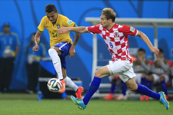Brasil sorprende a Croacia en su primer partido 3-1