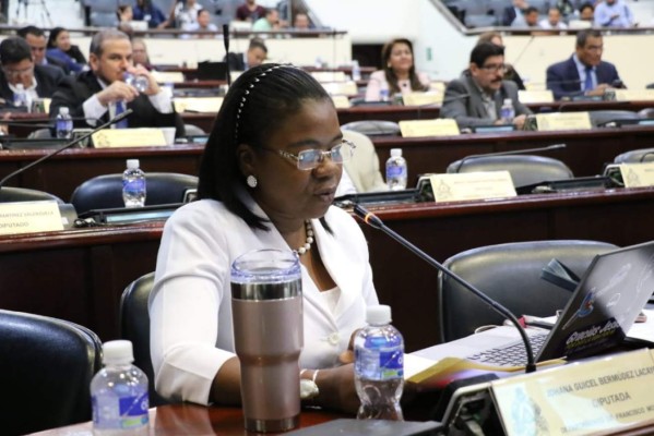 Buenas, malas e insólitas: Las mociones en el Congreso Nacional de Honduras