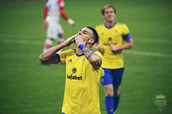 El 'potente' 11 del Cádiz para bajarse al líder Atlético en la Liga Española: ¿y el Choco Lozano?