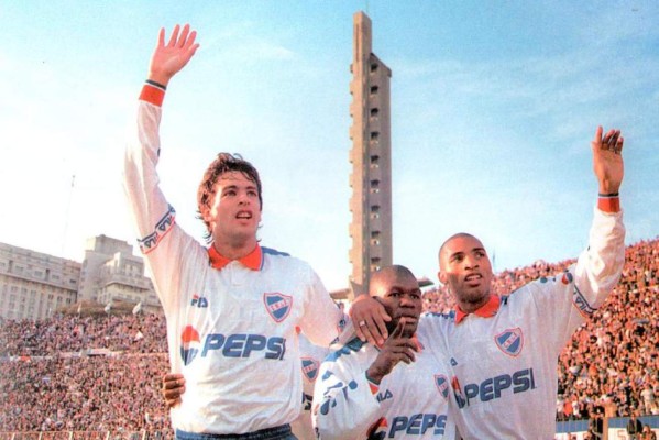 ¡Rubilio Castillo se sumará al club de hondureños que han jugado Copa Libertadores!