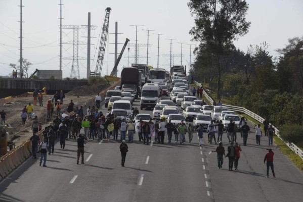 Especial: Saqueos masivos en México por gasolizano