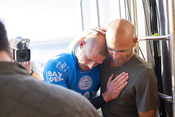 ASÍ FUE EL ATAQUE DE UN TIBURÓN EN PLENO TORNEO DE SURF EN SUDÁFRICA