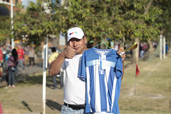 Ambiente en el partido Honduras vr Costa Rica.