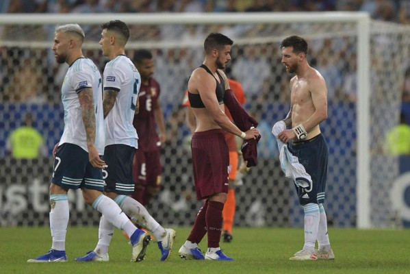 El jugador con el que Messi cambió camisa en el Argentina-Venezuela de la Copa América