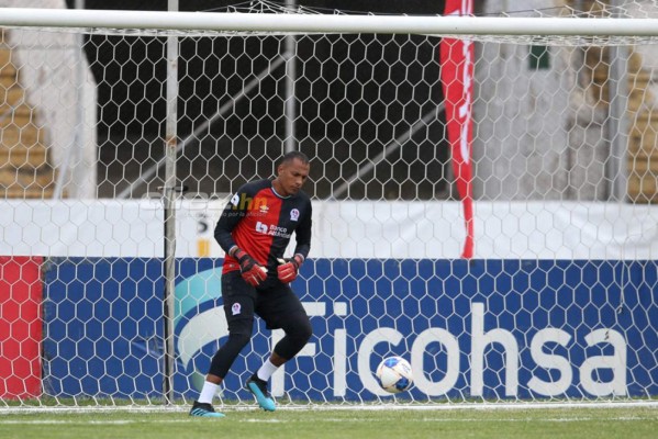 No se vio por TV: El disfrazado que entrenó con Motagua; reapareció en Olimpia meses después
