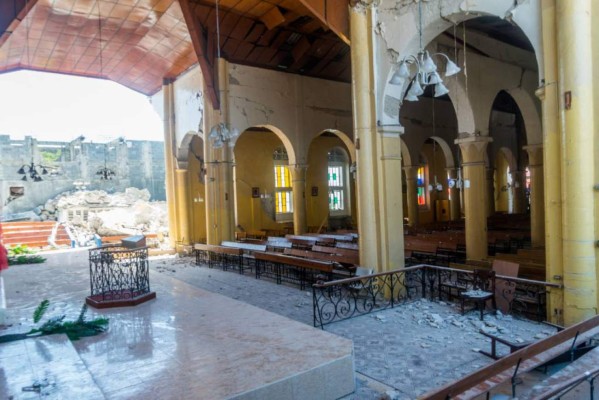 ¡Llanto y dolor! Imágenes del devastador terremoto en Haití donde se reportan 1,300 personas fallecidas