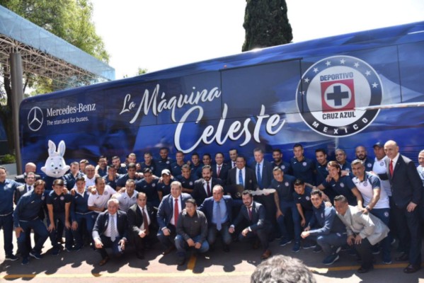¡De lujo! El nuevo e imponente autobús de Cruz Azul patrocinado por Mercedes-Benz&nbsp;&nbsp;&nbsp;