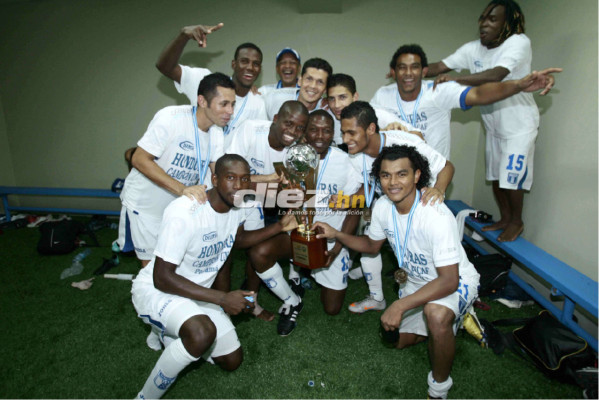 Postales Honduras Campeón Copa Uncaf 2011.