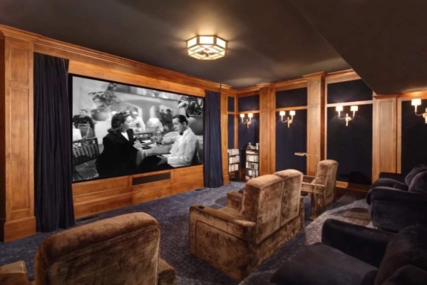 Aquí puede preparar sus próximas películas: La tremenda mansión que compró Dwayne 'The Rock' Johnson