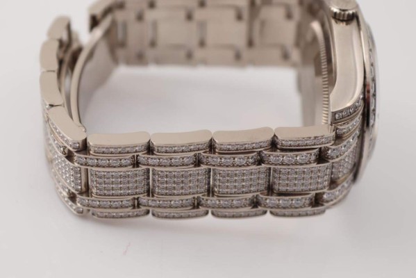 Romell Quioto presume su último lujo: Un reloj Rolex con diamantes&nbsp;&nbsp;