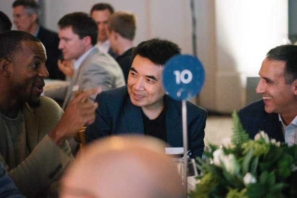 Eric Yuan, el chino que se hizo multimillonario gracias al coronavirus y pidió perdón