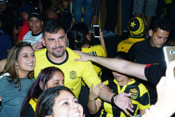 FOTOS: Así fue la fiesta de Real España con su gente en San Pedro Sula