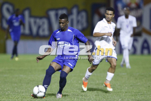 'El Rey' David se retiró del fútbol en un partido en el Morazán.